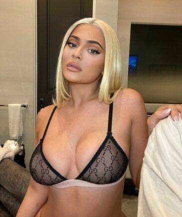 Kylie Jenner Sheer See Through Lingerie Nip Slip Set Leaked - Usa on tubephoto.pics
