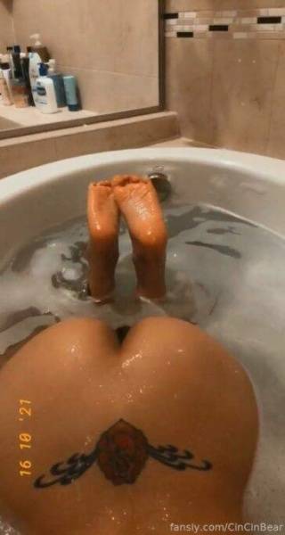 Cincinbear Nude Bath Onlyfans Video Leaked on tubephoto.pics