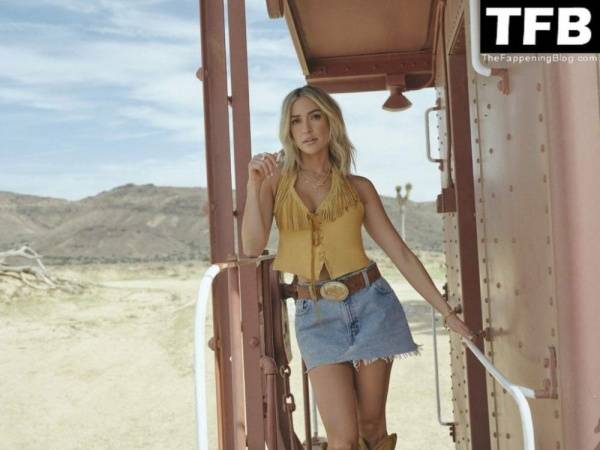 Kristin Cavallari Shows Off Her Incredible Figure in a New Campaign for Uncommon James on tubephoto.pics
