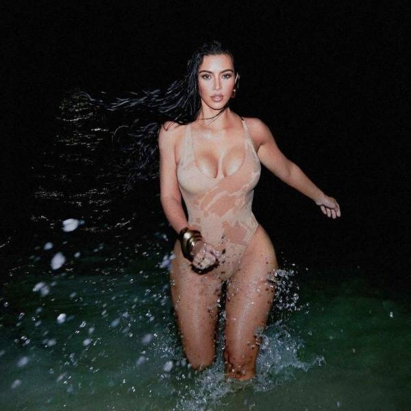 Kim Kardashian (kim_kardashian) Nude OnlyFans Leaks (12 Photos) on tubephoto.pics