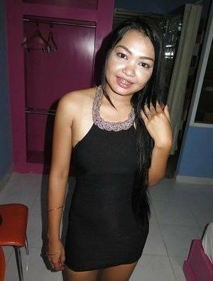 Young Thai barmaid showing off freshly shaved Bangkok pussy - Thailand - county Young on tubephoto.pics