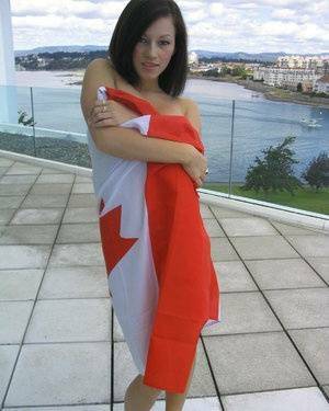 Teen amateur Kate wraps her naked body up in a Canadian flag on tubephoto.pics
