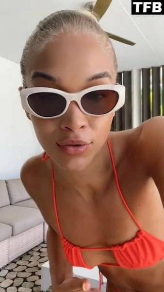 Jasmine Sanders Shows Off Her Sexy Bikini Body (10 Photos + Video) - city Sander on tubephoto.pics