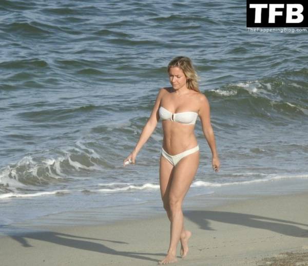 Kristin Cavallari Looks Incredible as She Takes a Dip in the Ocean in a White Bikini - county White on tubephoto.pics
