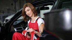 Sexy horny mechanic with awesome body reaches the climax right in a car on tubephoto.pics
