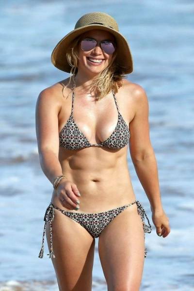Hilary Duff Paparazzi Bikini Beach Set Leaked - Usa on tubephoto.pics