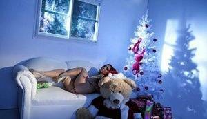 Hot girl Natasha Nice masturbates with a vibrator while alone at Christmas on tubephoto.pics