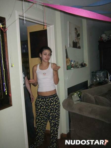 Mila Kunis Leaks on tubephoto.pics