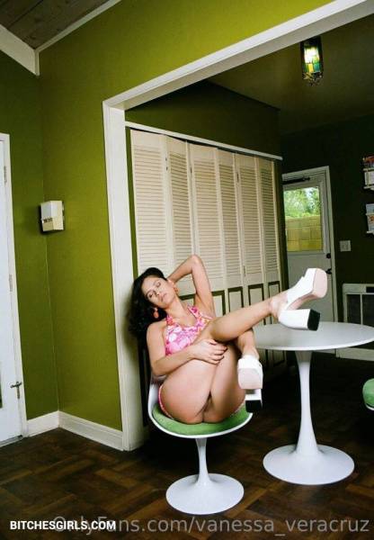 Vanessa Veracruz Nude Latina - Vanessa Onlyfans Leaked Naked Photos on tubephoto.pics