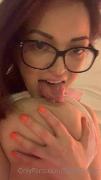 Tessa Fowler Nude Titty Lick OnlyFans Video Leaked - Usa on tubephoto.pics