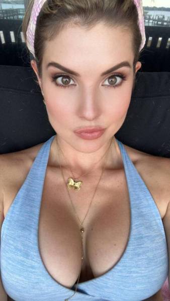 Amanda Cerny Sexy Boobs Cleavage Onlyfans Set Leaked - Usa on tubephoto.pics