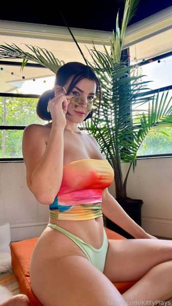 KittyPlays Sexy Colorful Top Thong Fansly Set Leaked on tubephoto.pics